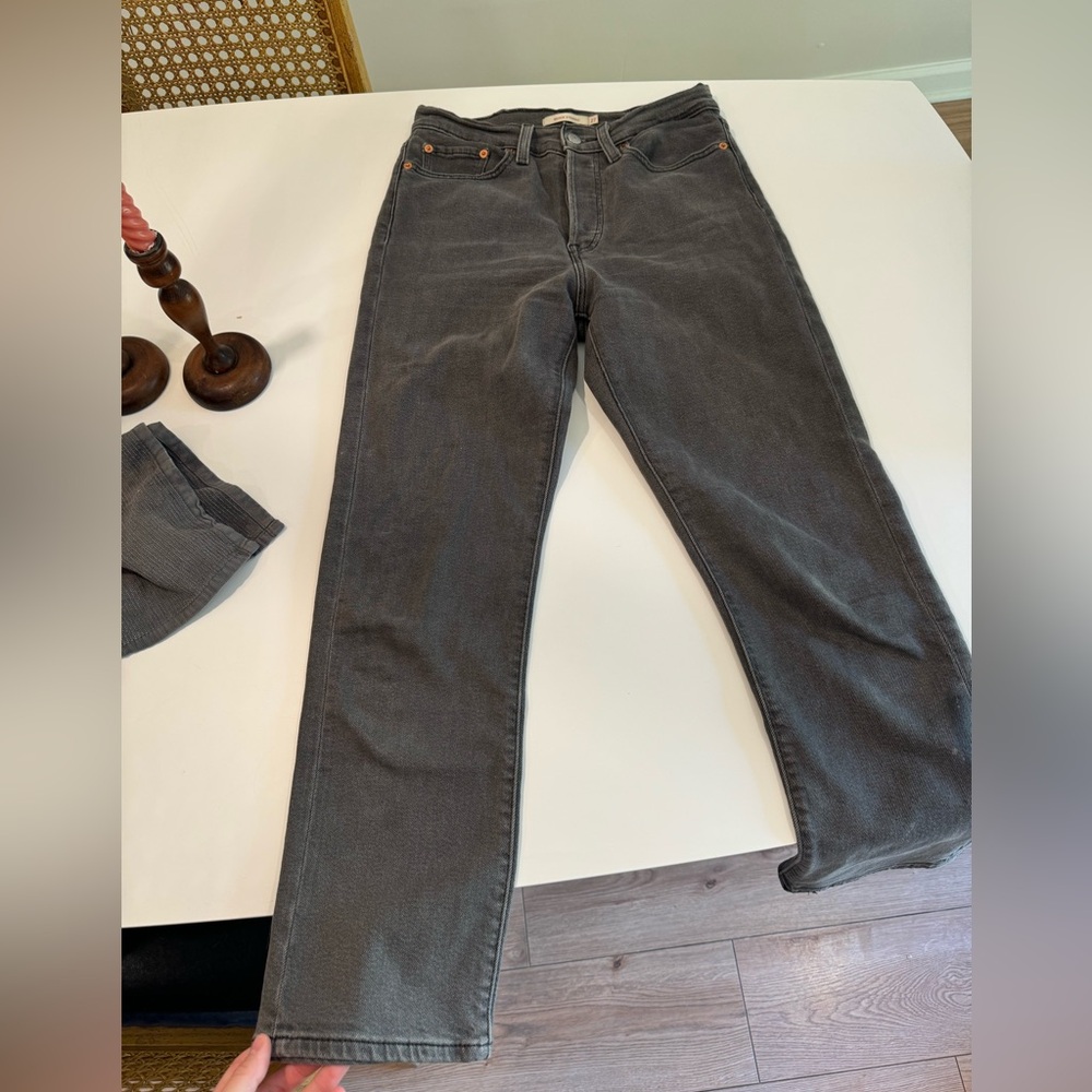 Levi’s wedgie fit jeans